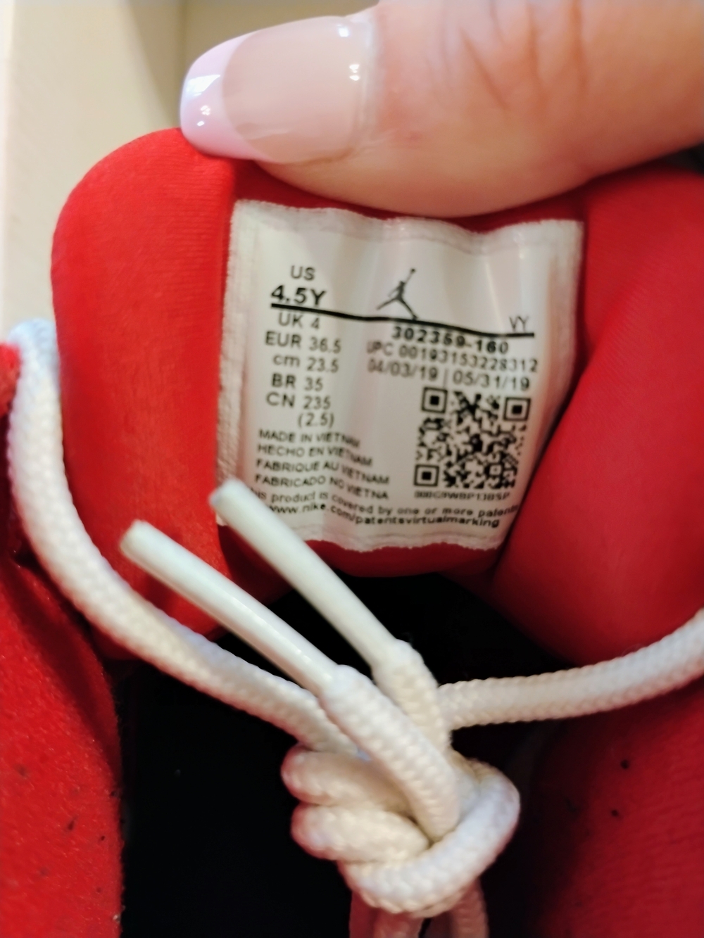 Jordan 9 Retro Kids Sneakers - White / Gym Red - Picture 7 of 7